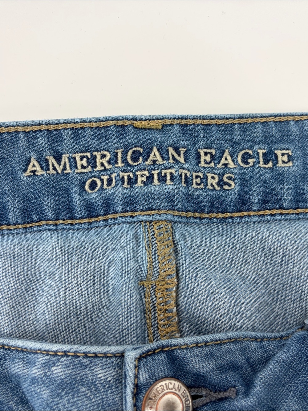 American Eagle Tomgirl Shorts, Medium Wash, Women's Size 12 X-Long - Picture 3 of 9